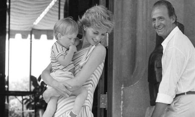 Ο γάμος του Πρίγκιπα Κάρολου με την πριγκίπισσα Νταϊάνα θα τον «βασανίζει» για πάντα