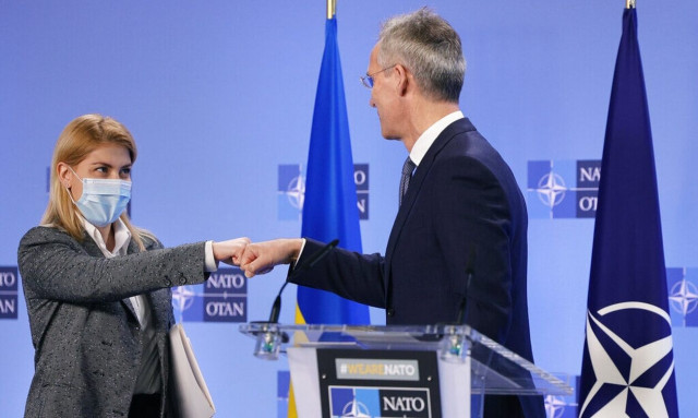 Όλγα Στεφανίσινα, Γενς Στόλτενμπεργκ