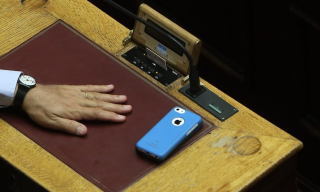 Οι παρακολουθήσεις, η ακρίβεια και το πραγματικό διακύβευμα της κάλπης