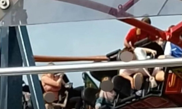 Βρετανία: Άνθρωποι κρέμονταν για μιάμιση ώρα στα 6 μέτρα μετά από βλάβη σε τρενάκι λούνα παρκ