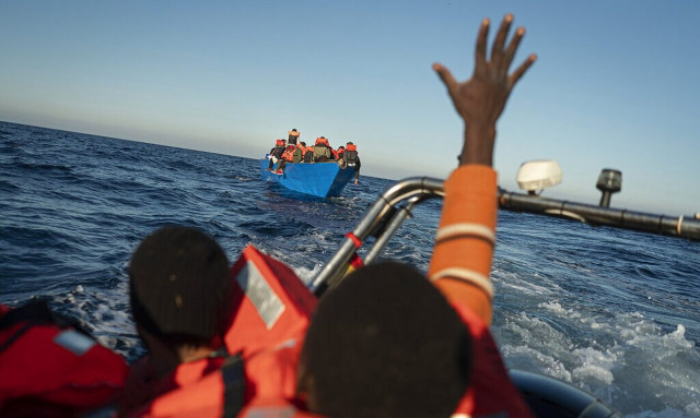 Λιβύη: Πέντε νεκροί και 16 αγνοούμενοι από ανατροπή σκάφους με μετανάστες