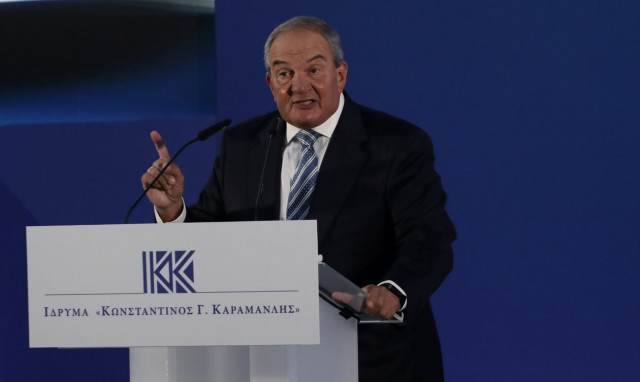 Ηχηρή παρέμβαση Καραμανλή: «Όχι σκιές στο θέμα των παρακολουθήσεων - Καμία παραχώρηση στα εθνικά»