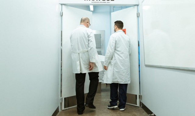 Πάτρα: «Φράκαραν» τα ψυγεία των νοσοκομείων από ξεχασμένες σορούς