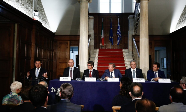 Υπεγράφη η συμφωνία πώλησης της ΔΕΠΑ Yποδομών στην Italgas