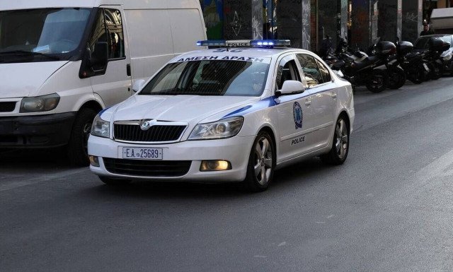 Απίστευτες σκηνές στην Πάτρα: 29χρονος εισέβαλε σε φαρμακείο και προσπάθησε να κλέψει όλα τα viagra