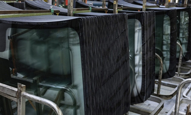 Νέο πρόβλημα: Ελλείψεις σε τζάμια αυτοκινήτων