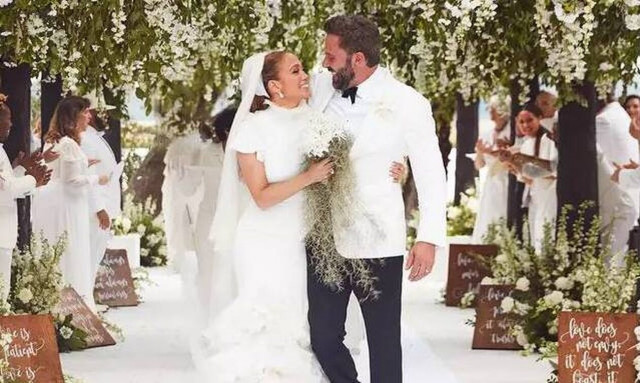 Τζένιφερ Λόπεζ-Μπεν Άφλεκ: Νέα τρυφερά στιγμιότυπα απο τον γάμο της χρονιάς