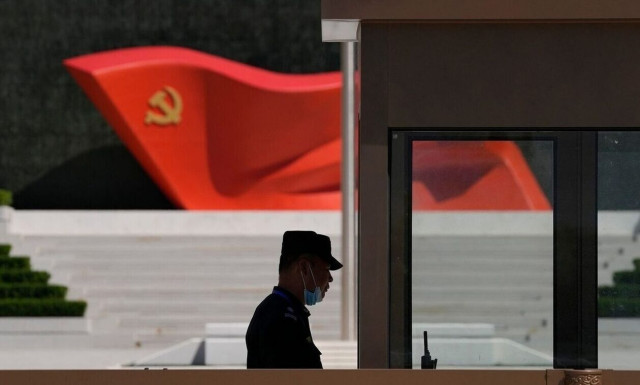 Η Κίνα απειλεί με «αντίμετρα» τις ΗΠΑ αν προχωρήσουν στη νέα πώληση όπλων στην Ταϊβάν