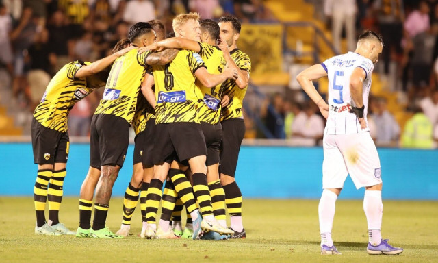 Super League: Η ΑΕΚ επέστρεψε στις νίκες πριν τον Παναθηναϊκό και τη... Νέα Φιλαδέλφεια!