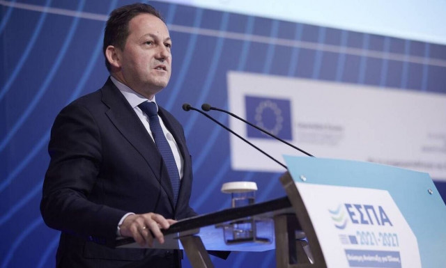 Πέτσας: «Ο κόσμος να περιμένει μία διαρκής στήριξη από την κυβέρνηση»