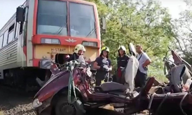 Ουγγαρία: Επτά νεκροί από σύγκρουση αυτοκινήτου με τρένο