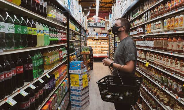 Ακρίβεια - Πηλίδης στο Newsbomb.gr: «Οι καταναλωτές αγοράζουν αυστηρά τα απαραίτητα»