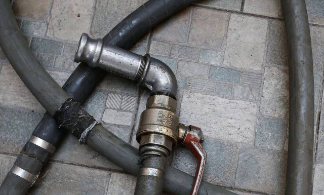 Πετρέλαιο θέρμανσης: Κίνητρα προς τους πολίτες για να ανάψουν τους καυστήρες μελετά η κυβέρνηση