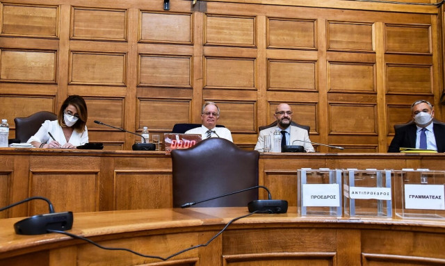 Εξεταστική Επιτροπή για τις παρακολουθήσεις: Χωρίς δημοσίευση πρακτικών και υπό άκρα μυστικότητα