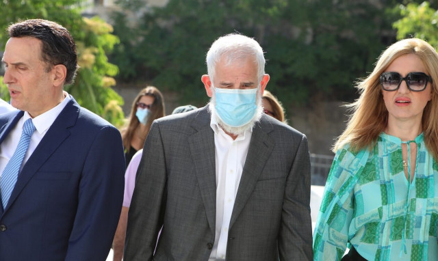 Δίκη Φιλιππίδη: Ξέσπασε σε κλάματα η σύζυγός του - «Ο Πέτρος δεν είναι βιαστής, είναι αθώος»