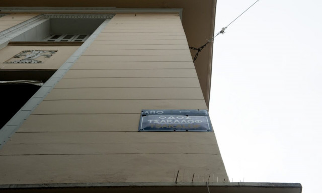 Η πρώτη δήλωση του επιχειρηματία που έπεσε από τον 3ο όροφο στο Κολωνάκι