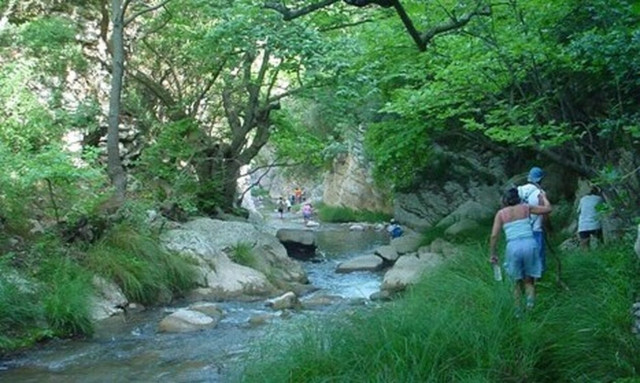Απόδραση στο Φαράγγι της Νέδας: Ένα μυθικό μέρος που θα μας συναρπάσει
