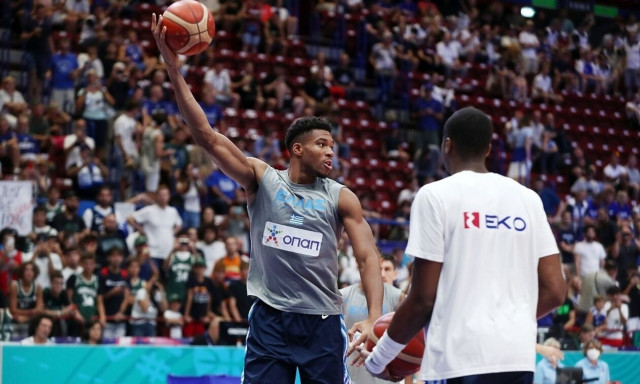 Γιάννης Αντετοκούνμπο: Η στιγμή του τραυματισμού του – Τι ανέφερε ο Δημήτρης Ιτούδης