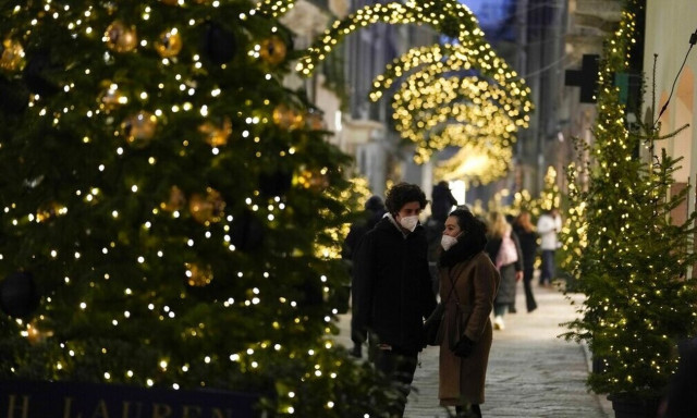 Η κρίση «ακυρώνει» τα Χριστούγεννα στη Βρετανία - Μελαγχολικές γιορτές χωρίς φωτάκια και εκδηλώσεις