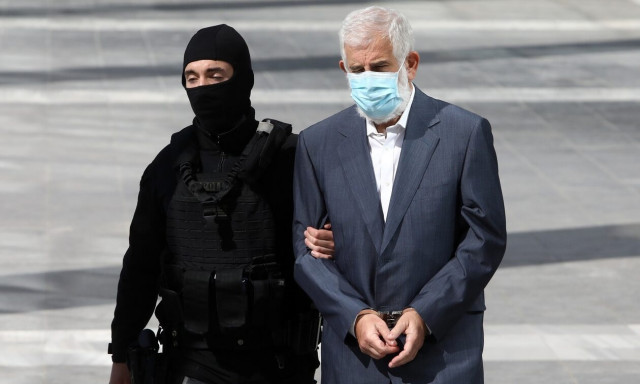 Λαμπάτος για σύζυγο Φιλιππίδη: Πιστεύω ότι έκανε τα στραβά μάτια για να απολαμβάνει τη χλιδάτη ζωή