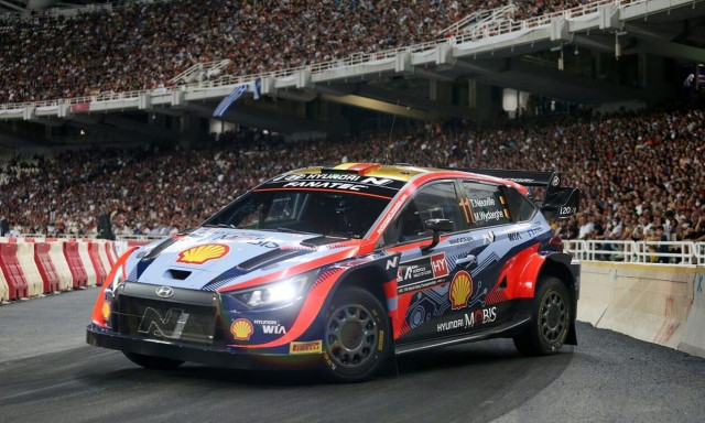 Rally Acropolis: Πρώτος ο Νεβίλ μπροστά σε 60.000 θεατές στο ΟΑΚΑ!