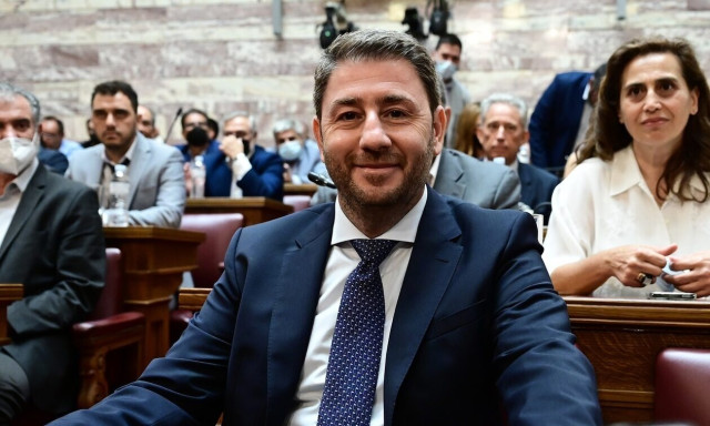 PASOK leader Androulakis asks for strong mandate to restore stability