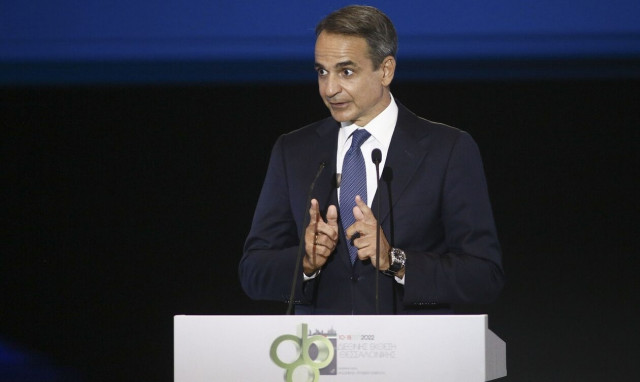 «Παγώνει» ο μειωμένος ΦΠΑ σε εστίαση, μεταφορές και τουρισμό - Αναστολή στην οικοδομή