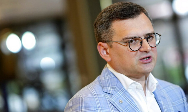 Ουκρανία: Μπορούμε να νικήσουμε τους Ρώσους, χρειαζόμαστε περισσότερα όπλα, λέει ο Κουλέμπα