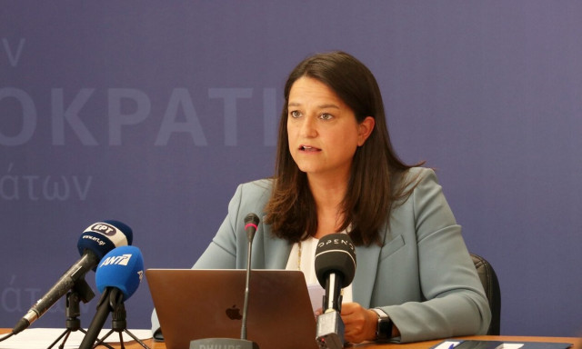 Κεραμέως: Τα σχολεία ανοίγουν τη Δευτέρα με προαιρετική χρήση μάσκας