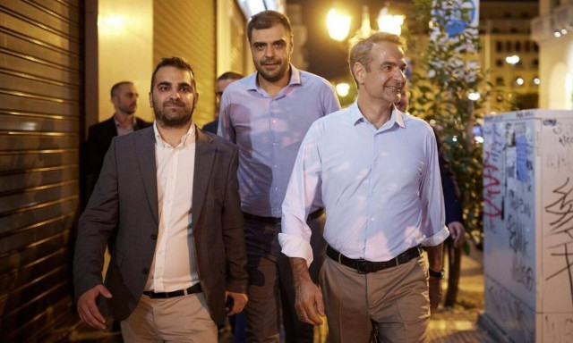 ΔΕΘ: Ο Κυριάκος Μητσοτάκης συναντήθηκε με νέους