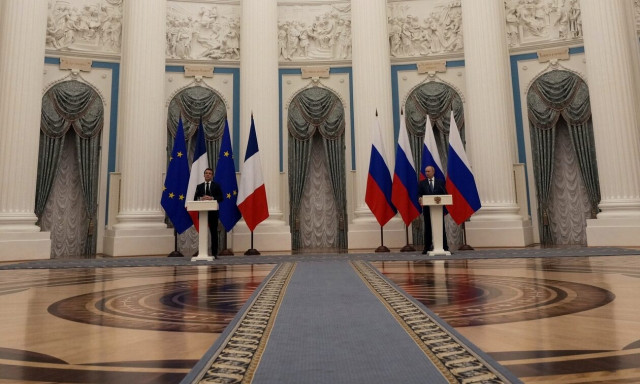 Προειδοποίηση Πούτιν σε Μακρόν: Καταστροφικές οι συνέπειες από τις ουκρανικές επιθέσεις