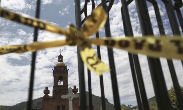 Μεξικό: 18 νεκροί από σύγκρουση τουριστικού λεωφορείου με βυτιοφόρο