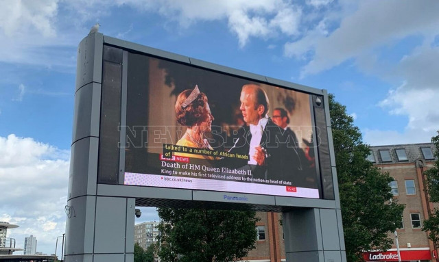 Θάνατος Βασίλισσας Ελισάβετ: Το Λονδίνο «πενθεί»