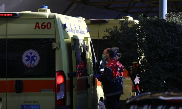 Τραυματίστηκε 28χρονος ναυτικός από έκρηξη στο μηχανοστάσιο σκάφους στη μαρίνα Αλίμου