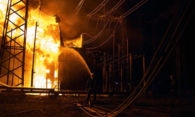 Εκτεταμένα μπλακ άουτ απο ρωσικές επιθέσεις καταγγέλλει το Κίεβο