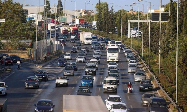 Κίνηση τώρα: Απροσπέλαστες η Κηφισίας και η Εθνική Αθηνών Λαμίας - Ποιους δρόμους να αποφύγετε