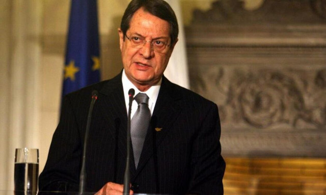 Κύπρος: O Αναστασιάδης υπέγραψε το βιβλίο συλλυπητηρίων για τη Βασίλισσα Ελισάβετ Β'