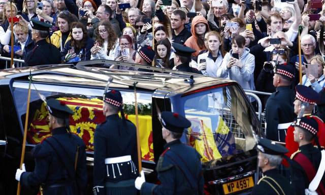 Βασίλισσα Ελισάβετ: Λεκτική επίθεση άντρα κατά του πρίγκιπα Άντριου - «Είσαι άρρωστος γέρος»