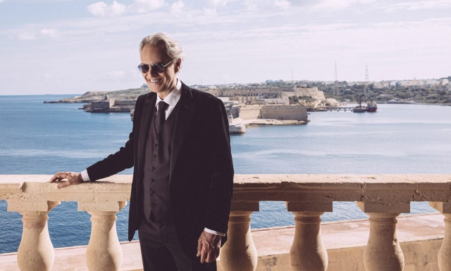 Ο Αντρέα Μποτσέλι για πρώτη φορά στο OAKA τον Ιούλιο του 2023