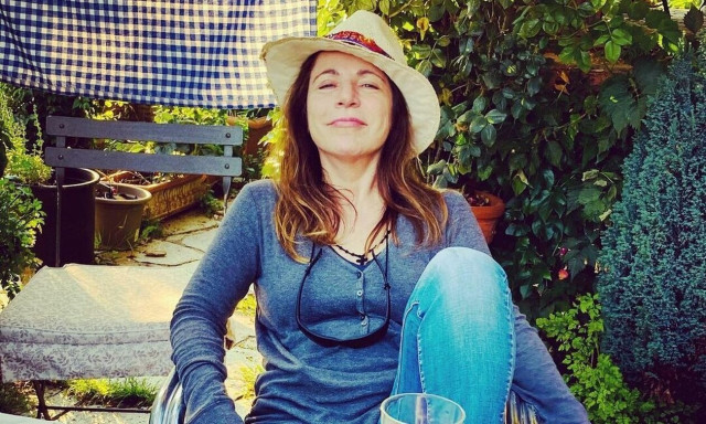 Δήμητρα Παπαδοπούλου: Αναπολεί τα νιάτα της με μία φωτογραφία από τα 17