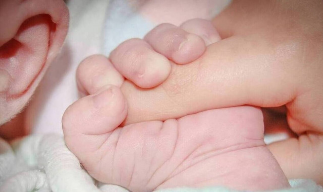 Επίδομα παιδιού Α21: Ποιοι θα λάβουν έξτρα μιάμιση δόση - Αναλυτικά παραδείγματα