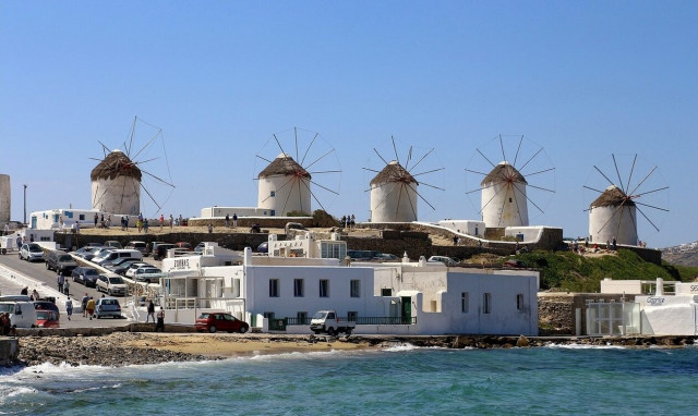 Hotel occupancy rates reach 90% in Mykonos