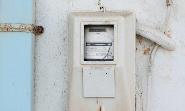 Και θα χρυσοπληρώνουμε το ρεύμα και δεν θα έχουμε