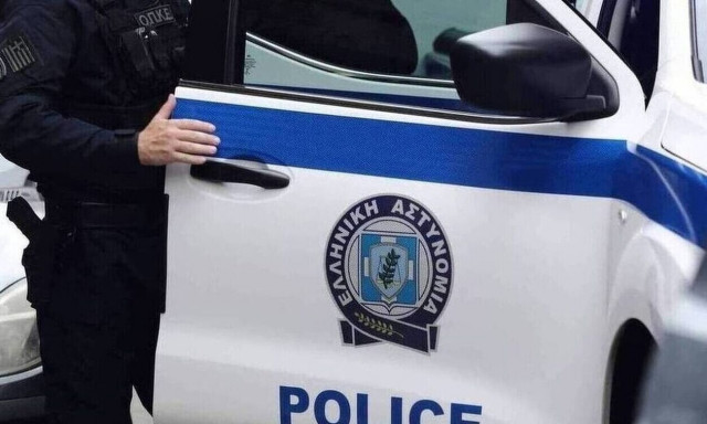 Μενίδι: Μεγάλη αστυνομική επιχείρηση - Πάνω από 10 προσαγωγές για ναρκωτικά, κλοπές και όπλα