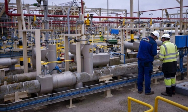 Σε χαμηλό επίπεδο 13 μηνών τα ενεργειακά έσοδα της Ρωσίας τον Αύγουστο