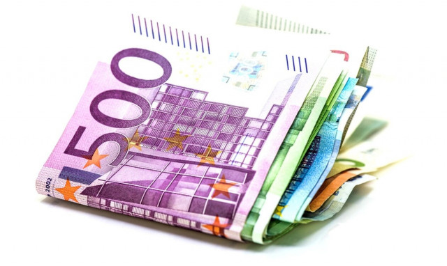 Ειδικό Εποχικό Βοήθημα: Οι δικαιούχοι και οι πίνακες με τα ποσά