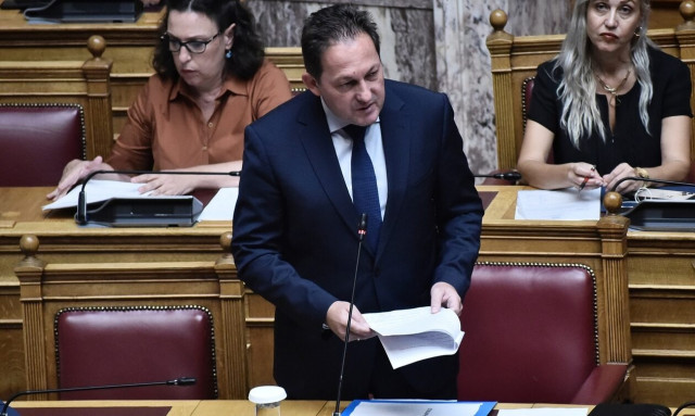 Επίθεση «Ρουβίκωνα» στο σπίτι του Στέλιου Πέτσα