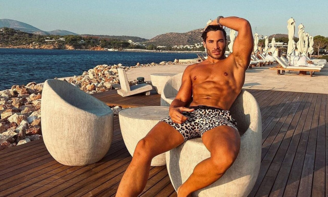 Γιώργος Ασημακόπουλος: «Πελάτισσα με έπιασε στο επίμαχο σημείο - Αυτοί οι κοιλιακοί είναι φυσικοί»