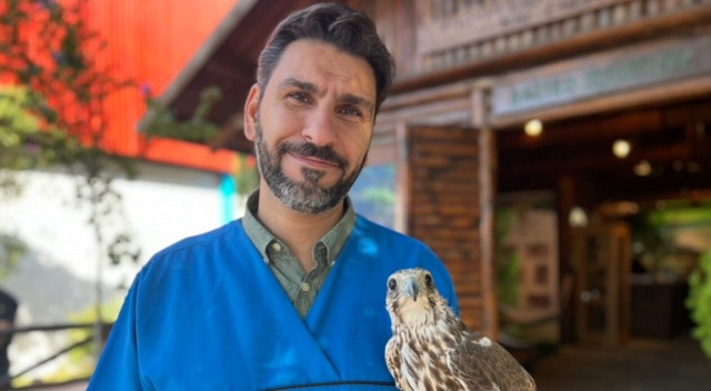 Παναγιώτης Ασμάνης, ο κτηνίατρος και αρχιγερακάρης της βασιλικής οικογένειας του Ντουμπάι