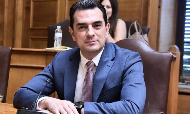 Κώστας Σκρέκας: Απαντήσεις σε επτά σημεία των εξαγγελιών Τσίπρα - «Αντιγράψατε μέτρα της κυβέρνησης»